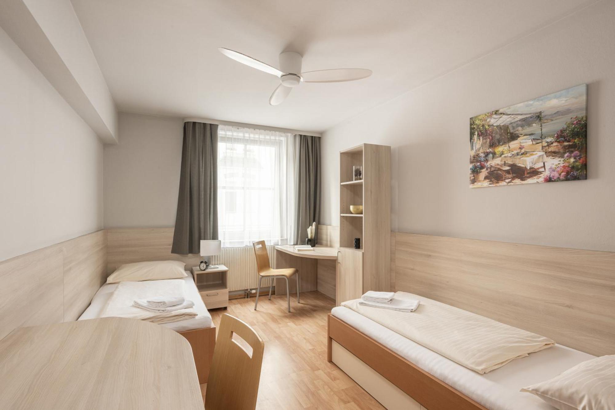 Mynext - Hotel Rudy Виена Екстериор снимка