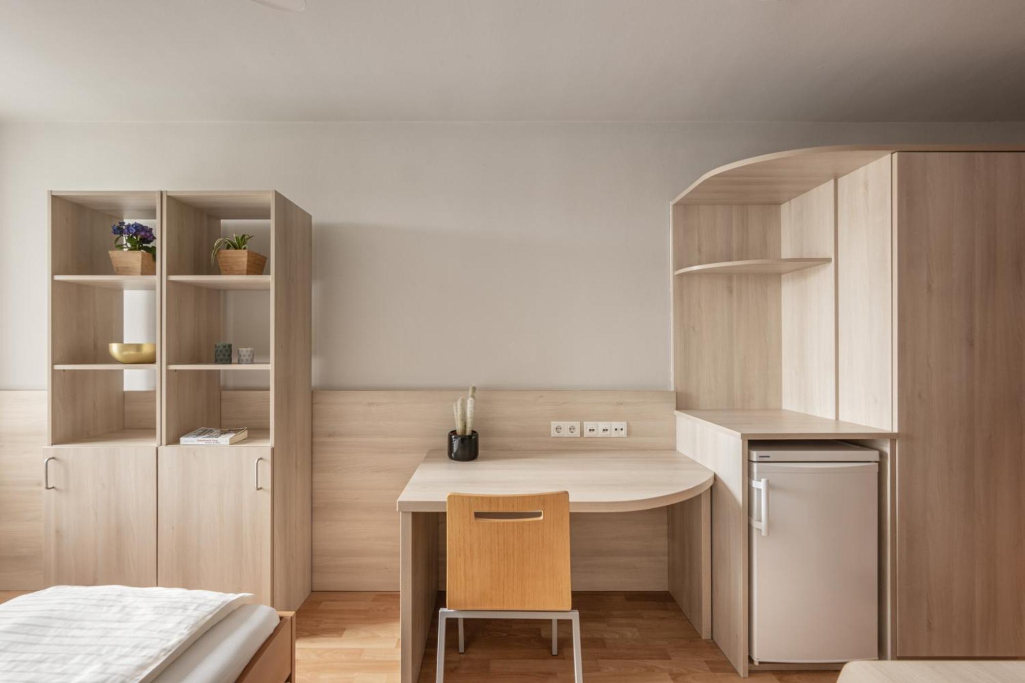 Mynext - Hotel Rudy Виена Екстериор снимка